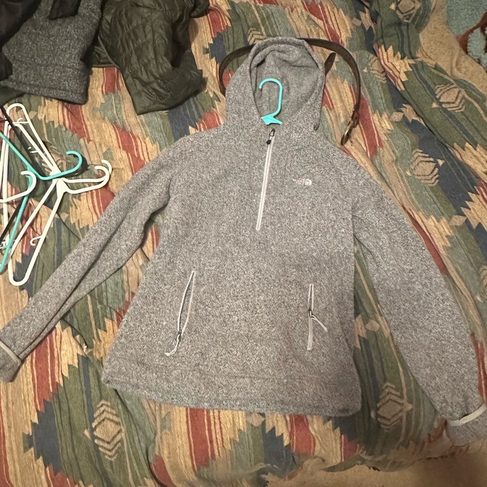 The North Face quarter zip size small